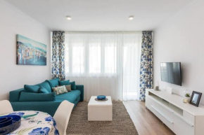 Relaxing SEA VIEW Apartment